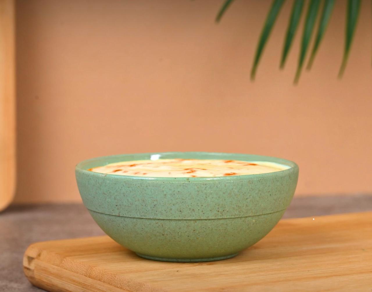 Wheat straw bowl with food